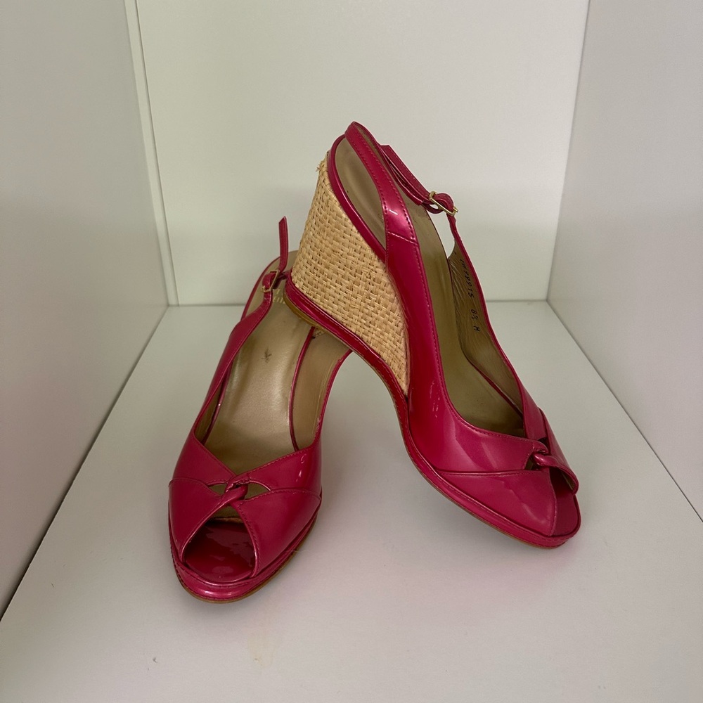 Stuart Weitzman platform sandals. Size 8.5
